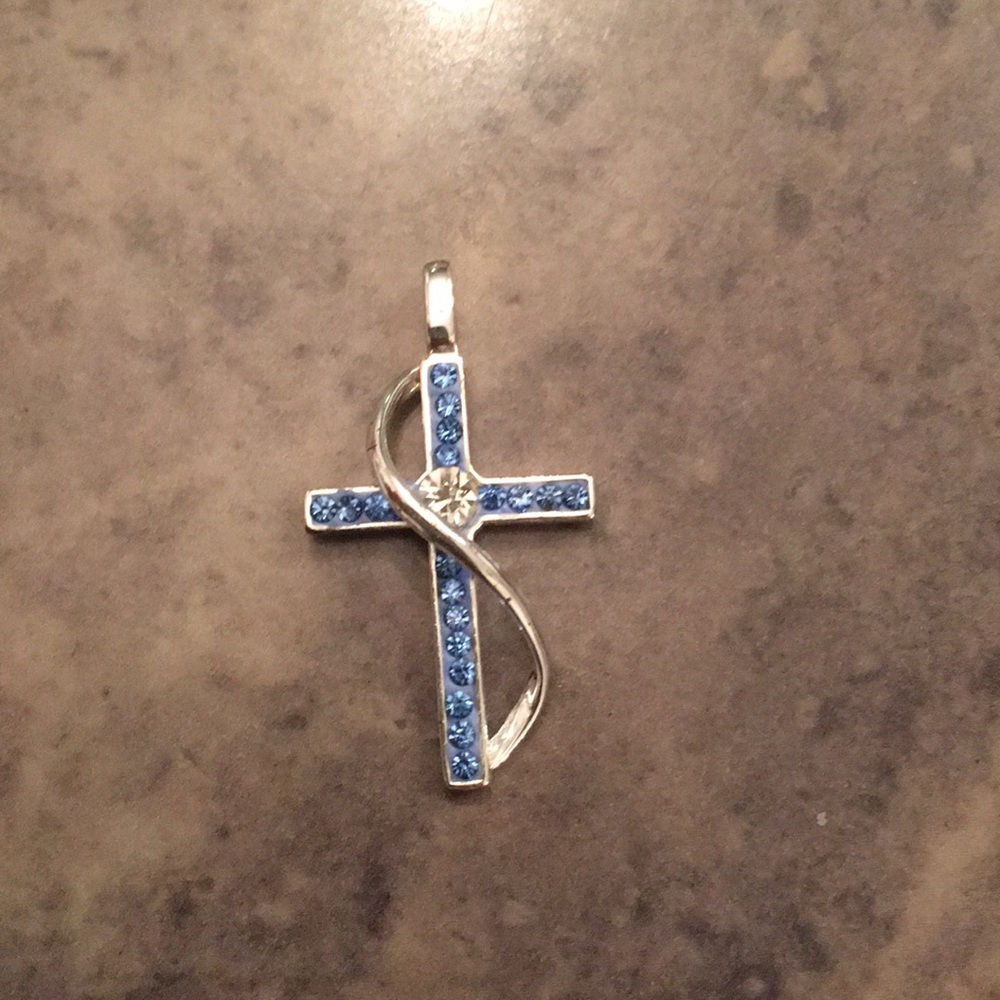 Cross pendant🏝